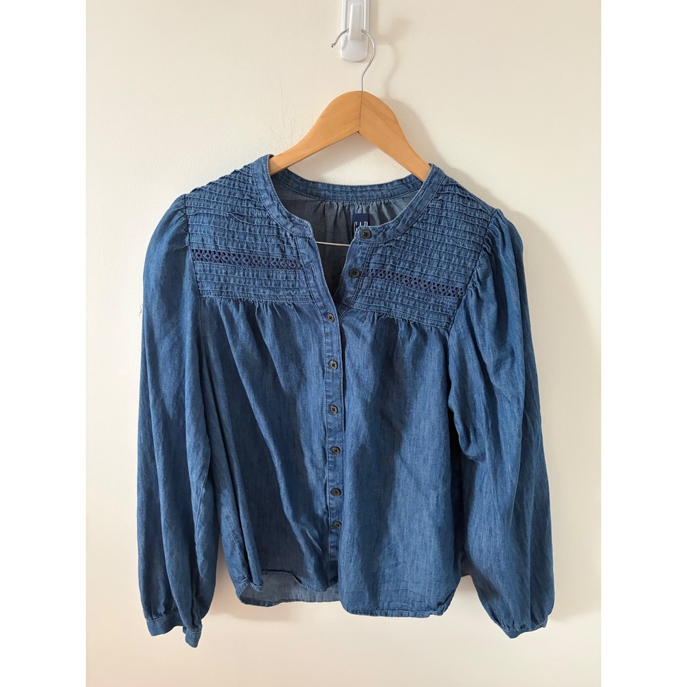 GAP Blue Chambray Denim Pintuck Eyelet Lace Puff Sleeve Button Up Blouse Small